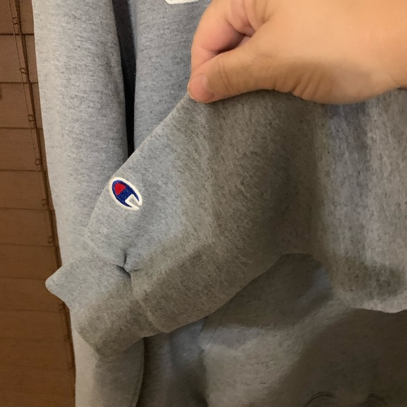 UNC hoodie in excellent shape by Champion - Picture 3 of 5